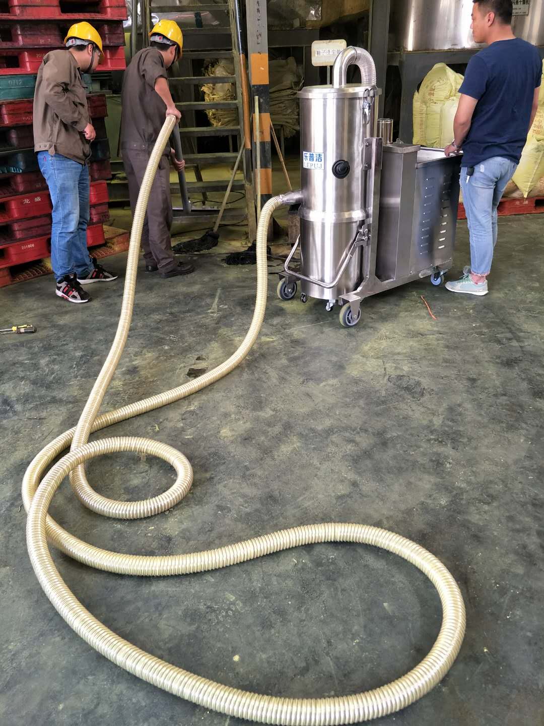 國(guó)產(chǎn)防爆工業(yè)吸塵器