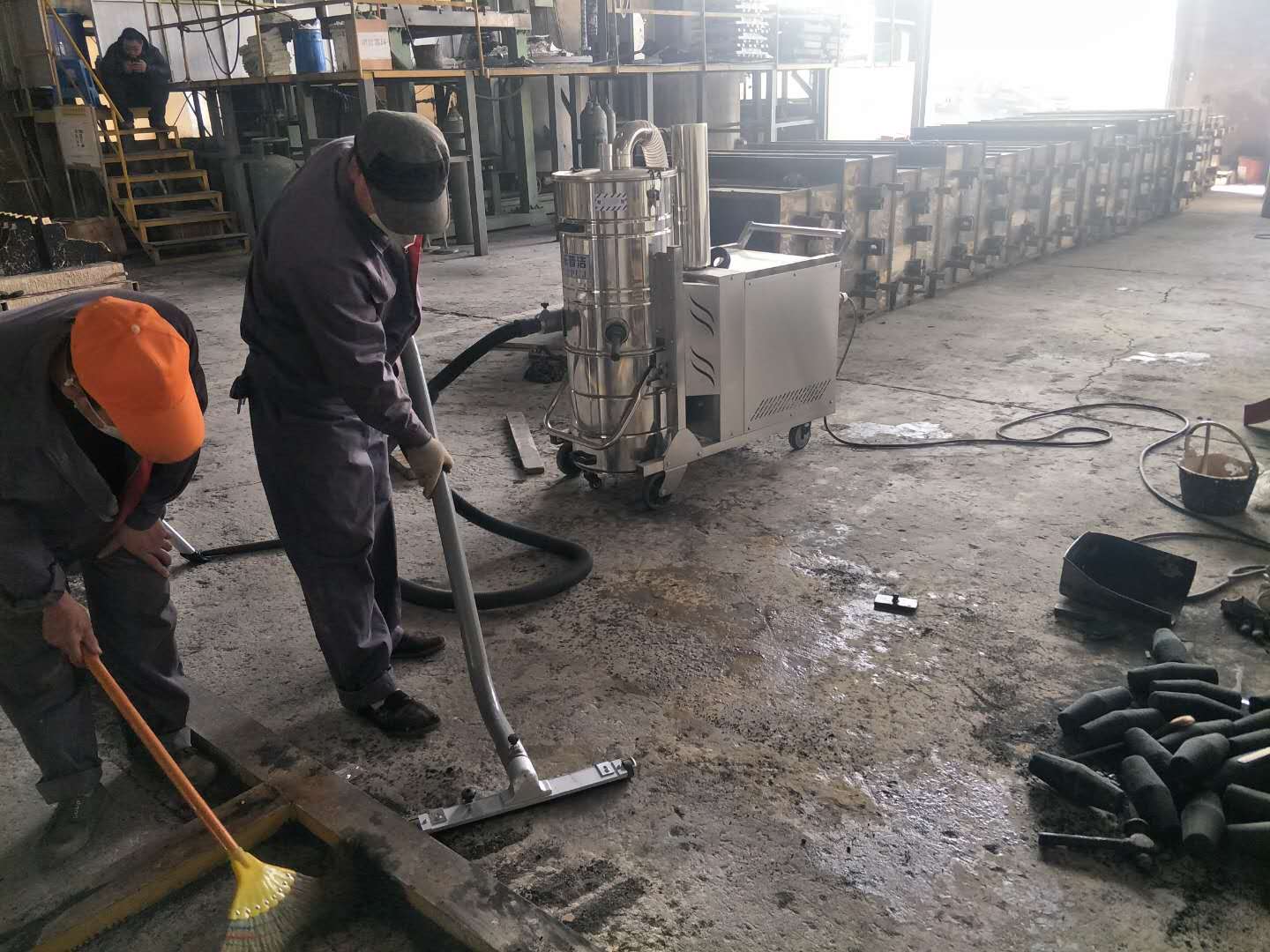 配套專(zhuān)用工業(yè)吸塵器